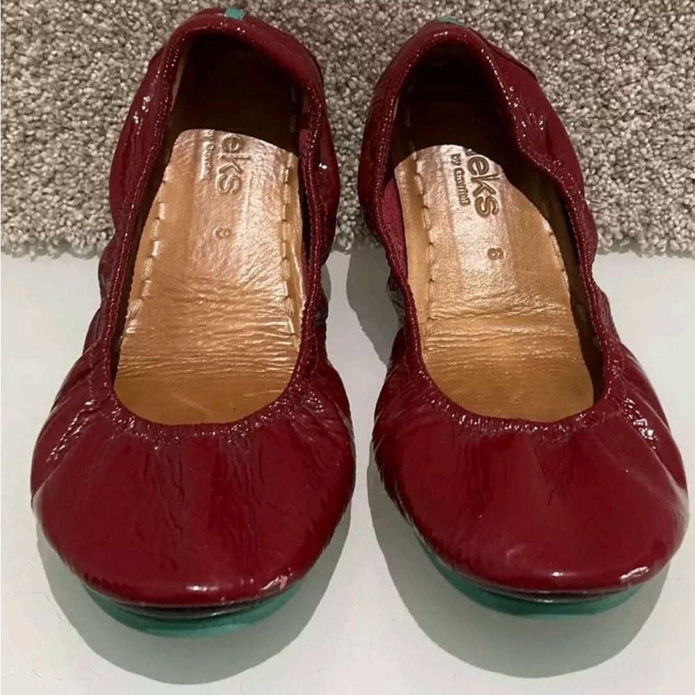 Tiek by Gavrieli Womens Ruby Red Patent Leather Ballet Flats Shoes Size 8